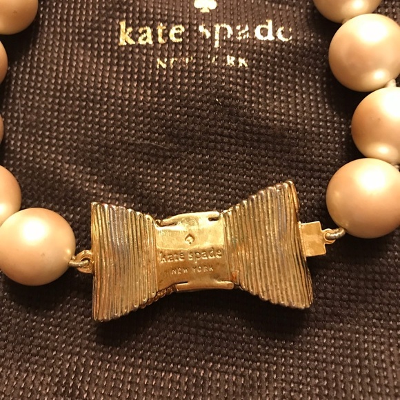 Kate Spade New York All Wrapped Up Pearl Necklace Gold 18" Ribbon Bow co… - Picture 3 of 5
